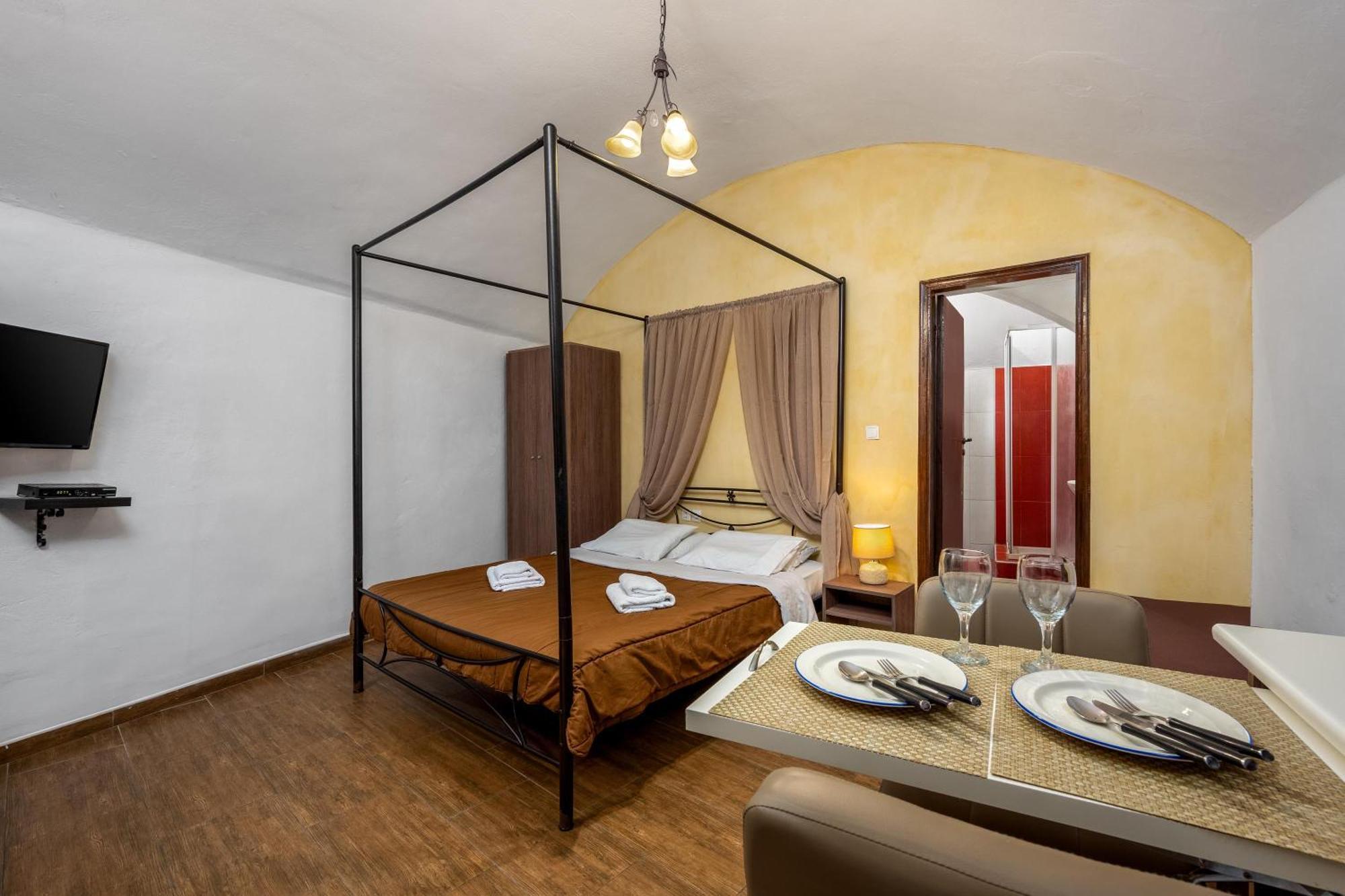 Muses-Old Town Apartment Rhodes City ภายนอก รูปภาพ