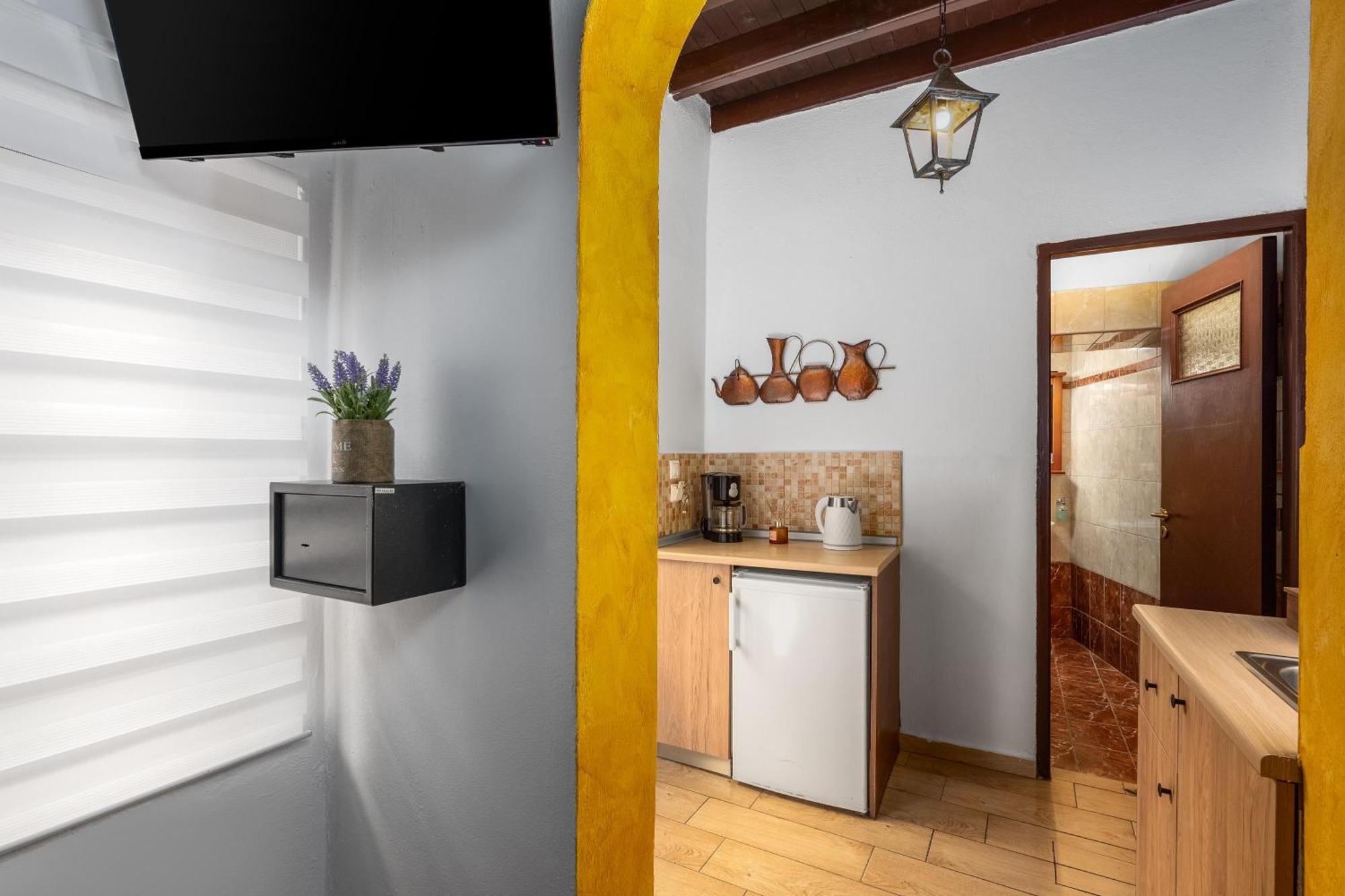 Muses-Old Town Apartment Rhodes City ภายนอก รูปภาพ